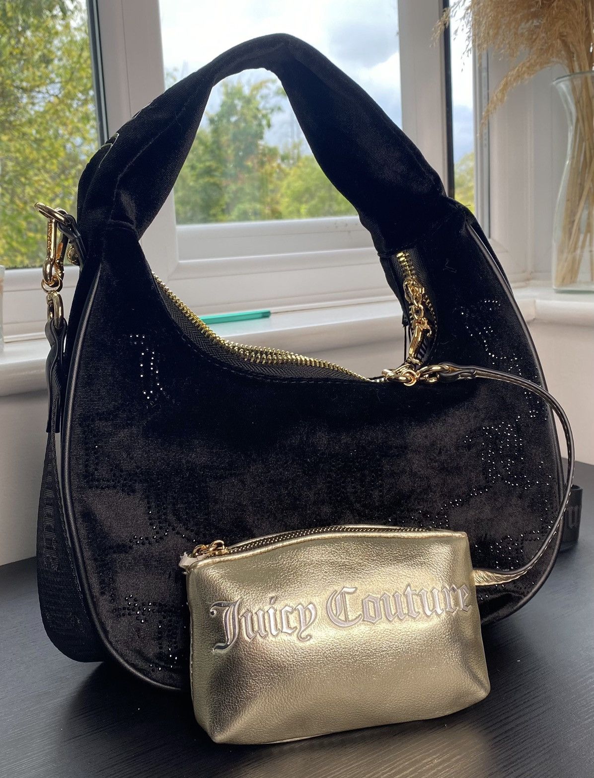 Juicy Couture Juicy Couture Rambling Vet Hobo RRP $220 Size ONE SIZE - 4 Thumbnail