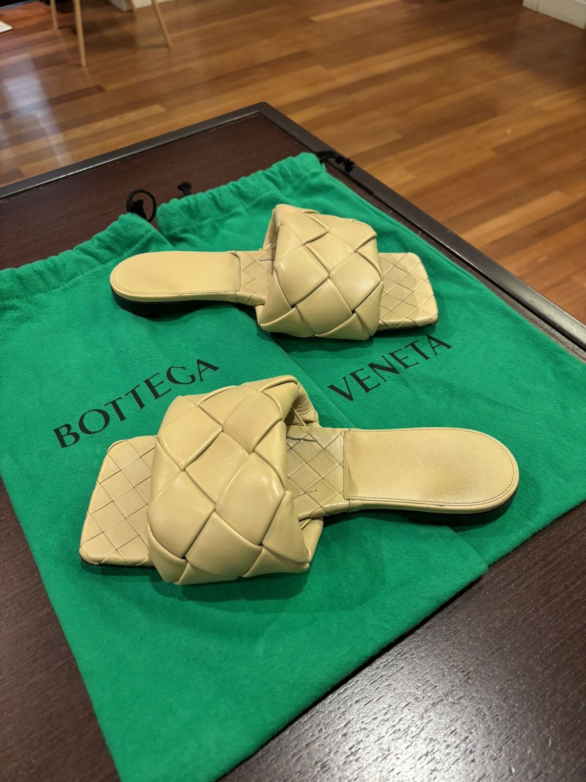 Bottega Veneta Bottega Veneta Lido Leather Sandals Size US 7 / IT 37 - 4 Thumbnail
