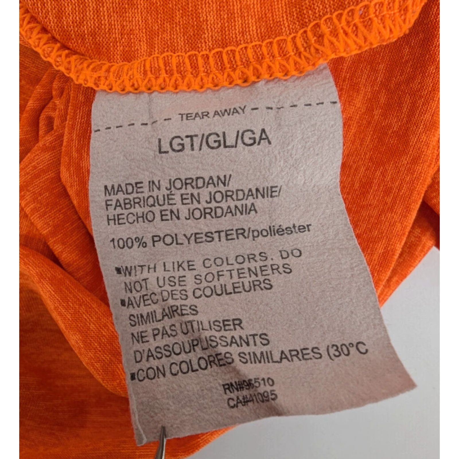 Under Armour VINTAGE Under Armour Shirt Men's LT Orange Tech 2.0 Athletic T-Shirt Tee Active 1326413 Size US L / EU 52-54 / 3 - 6 Thumbnail