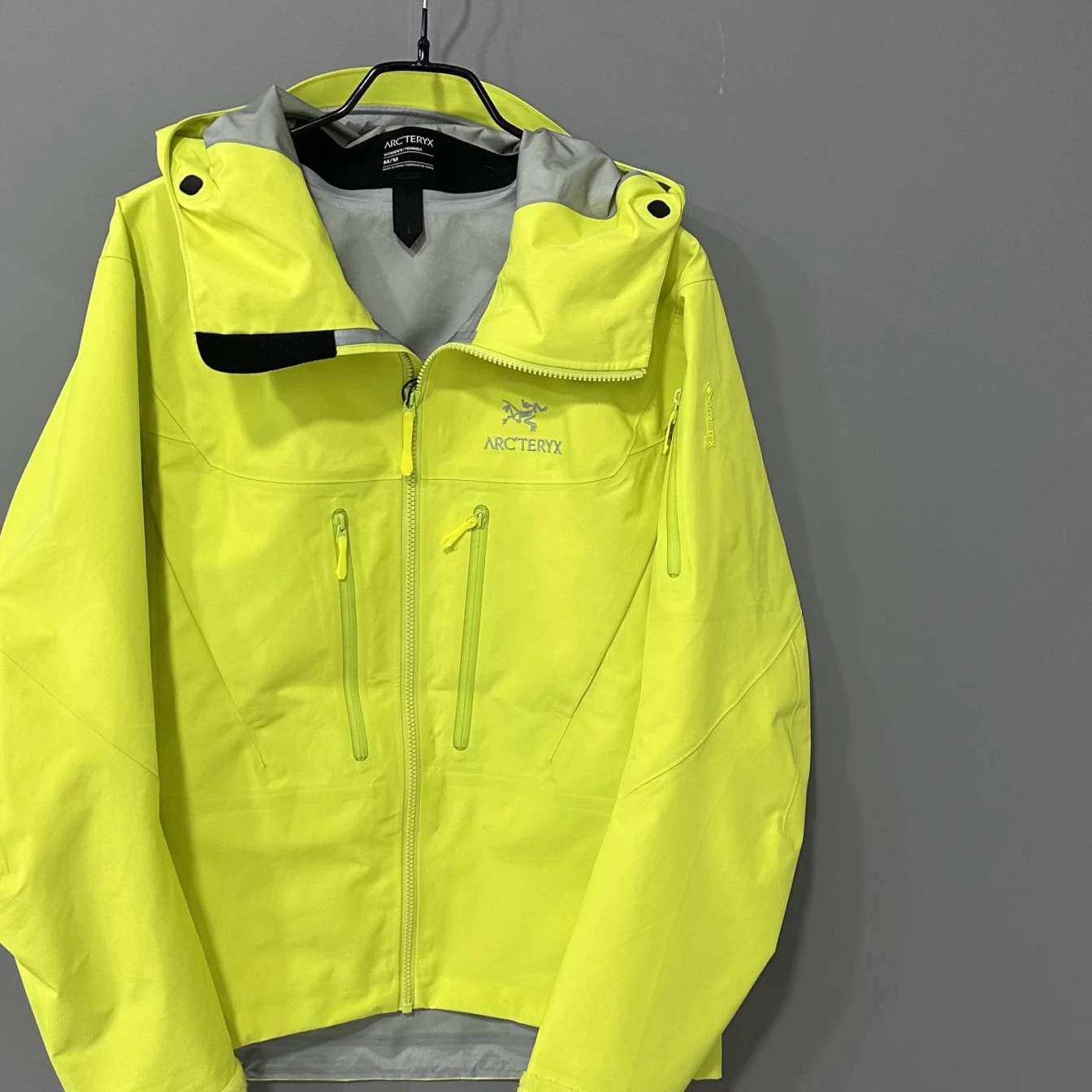 Arc'teryx Arc'teryx Alpha SV 6 Race Green M Hard Shell Jacket Size US M / EU 48-50 / 2 - 2 Thumbnail