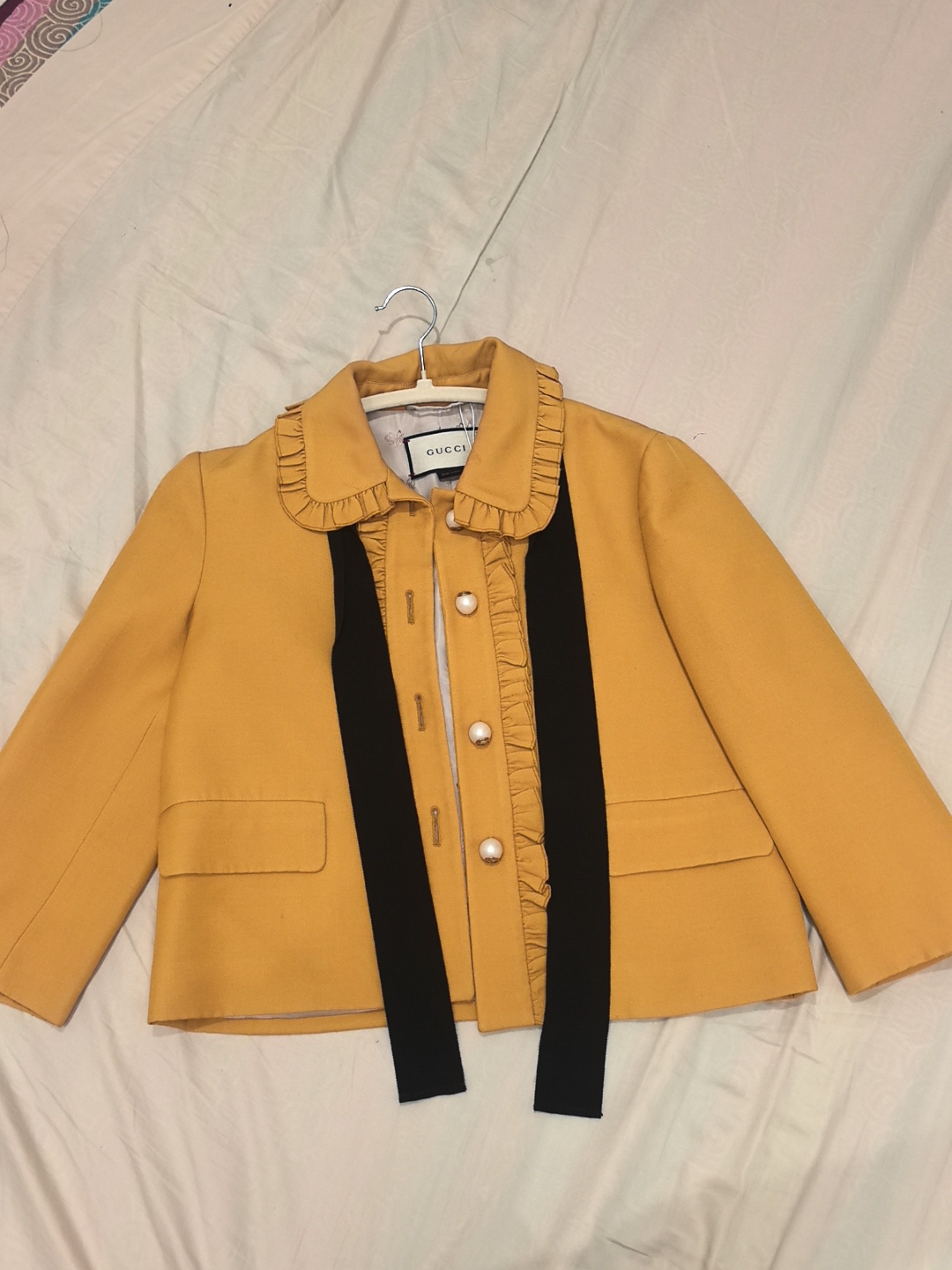 Gucci Gucci Pearl Button Peter Pan Collar Jacket Size 42 Size M / US 6-8 / IT 42-44 - 1 Thumbnail