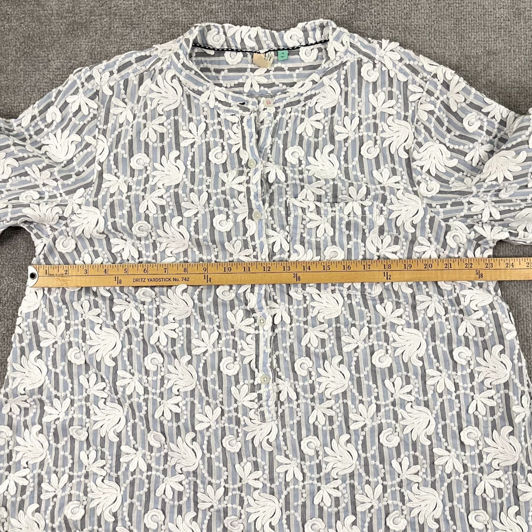 Anthropologie VINTAGE Anthropologie Pilcro The Whitney Trapeze Blouse Womens 1X Floral Embroidered White Blue Casual Shirt Size XL / US 12-14 / IT 48-50 - 4 Thumbnail
