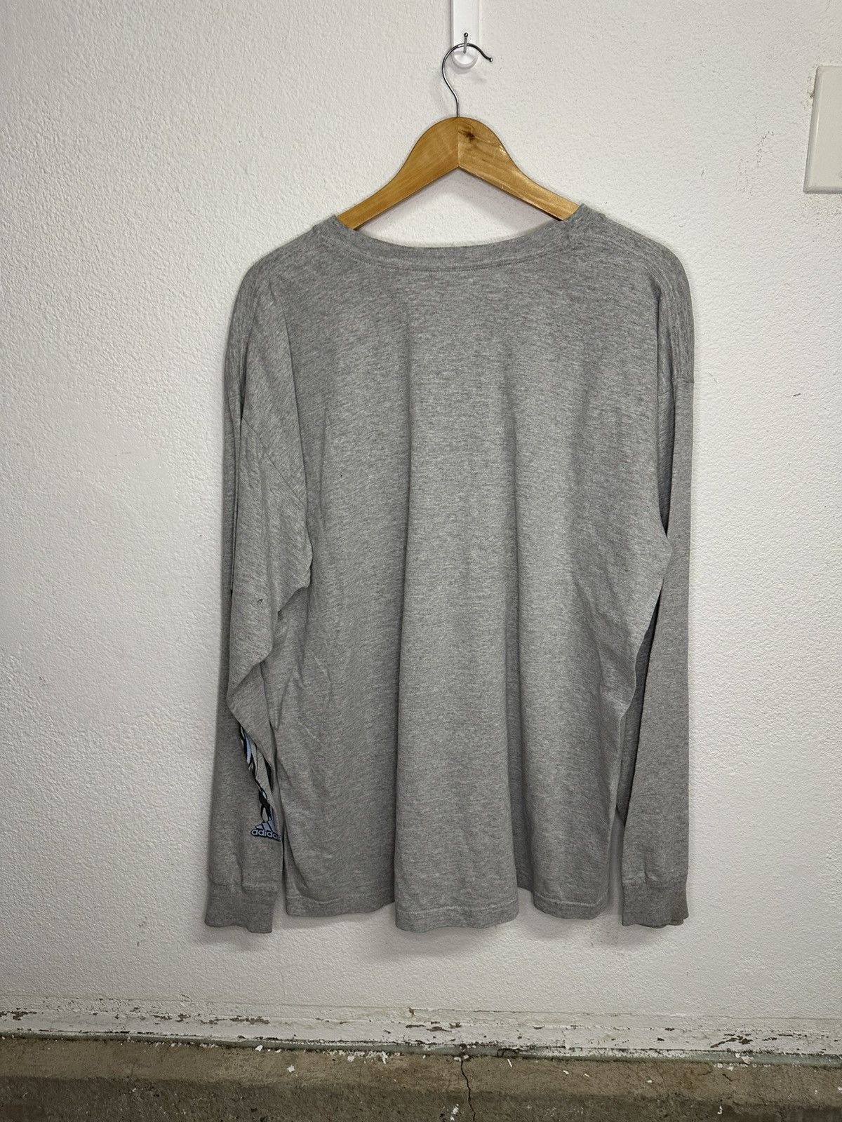 Adidas Adidas, long sleeve flame T-shirt Size US XXL / EU 58 / 5 - 5 Thumbnail