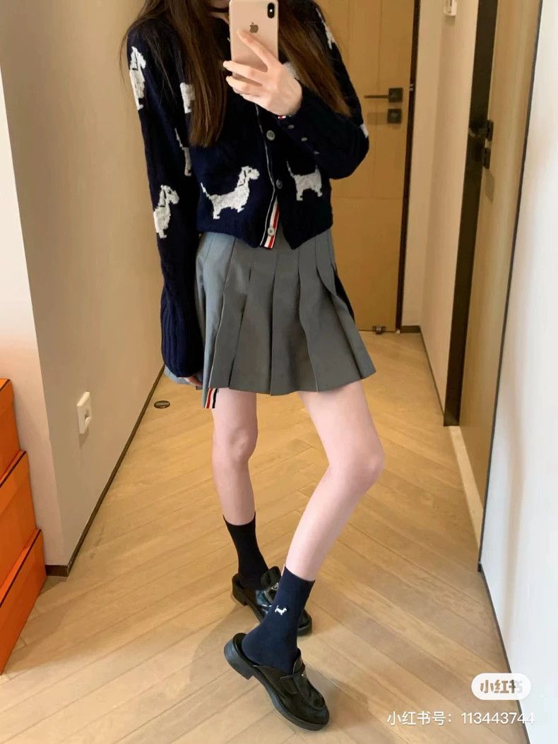 Thom Browne Thom browne Pleated skirt skirt 2503-Nextarrow Size 27" / US 4 / IT 40 - 8 Thumbnail