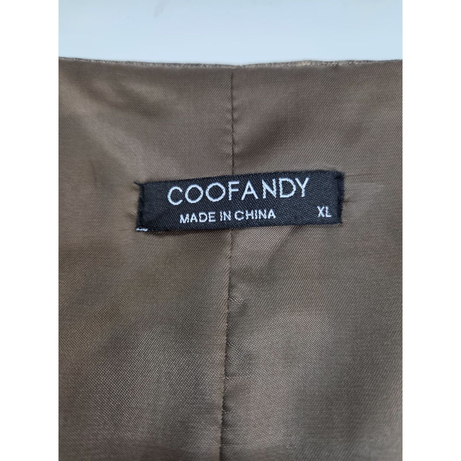 Vintage Coofandy Vest Mens Brown XL Short Polyester Knit Embroidered Pockets Button Solid Classic Size US XL / EU 56 / 4 - 2 Thumbnail