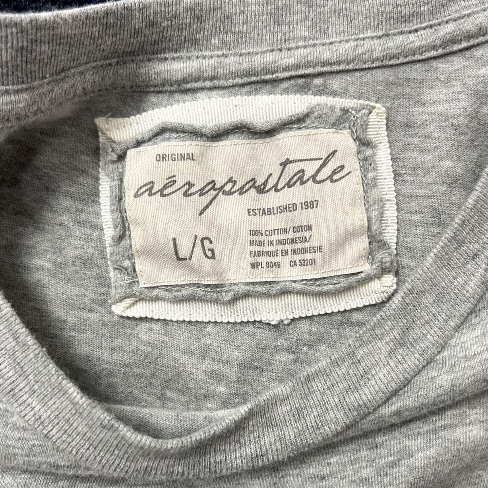 Vintage Aéropostale Shirt Womens Large Gray Vertical Logo Crew Neck Short Sleeve Tee Size L / US 10 / IT 46 - 3 Thumbnail