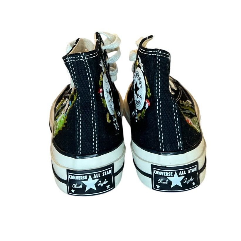 Converse Converse Chuck Taylor Embroidered Mushroom High Tops 36 Size US 5.5 / IT 35.5 - 3 Thumbnail