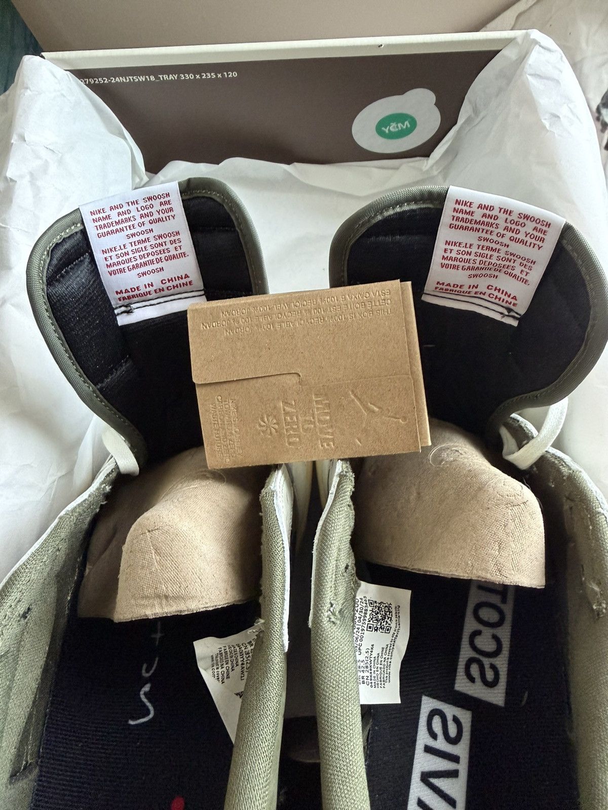 Travis Scott Jordan 1 Retro Low OG Travis Scott Medium Olive Sz 10 DS Size US 10 / EU 43 - 8 Thumbnail