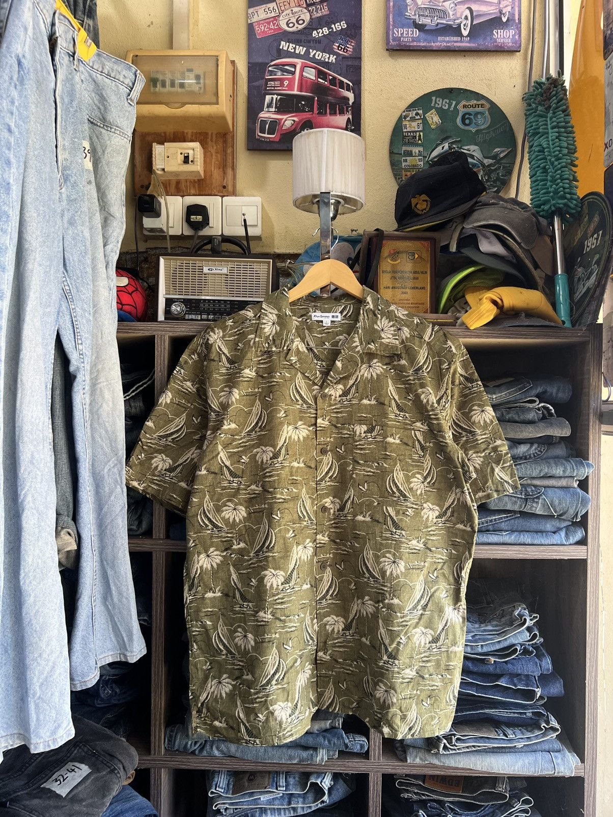 🔥Rare Reyn Spooner x Uniqlo Fullprinted Shirt