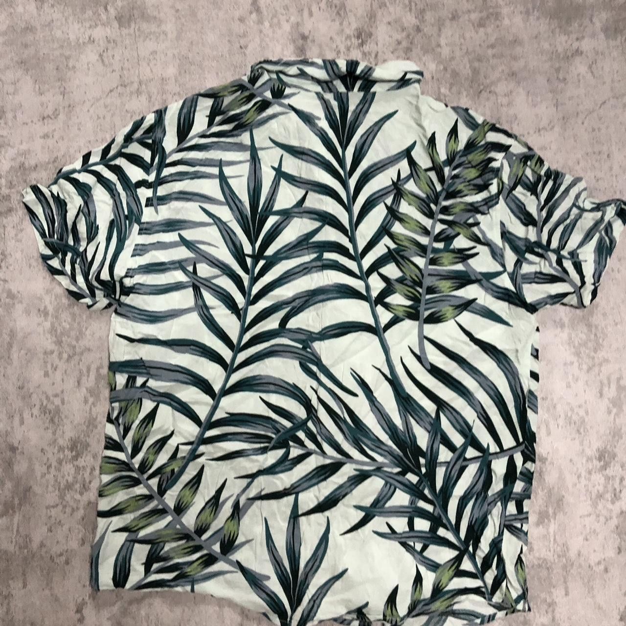 Other White and green tropical shirt #tropical Size US L / EU 52-54 / 3 - 4 Thumbnail