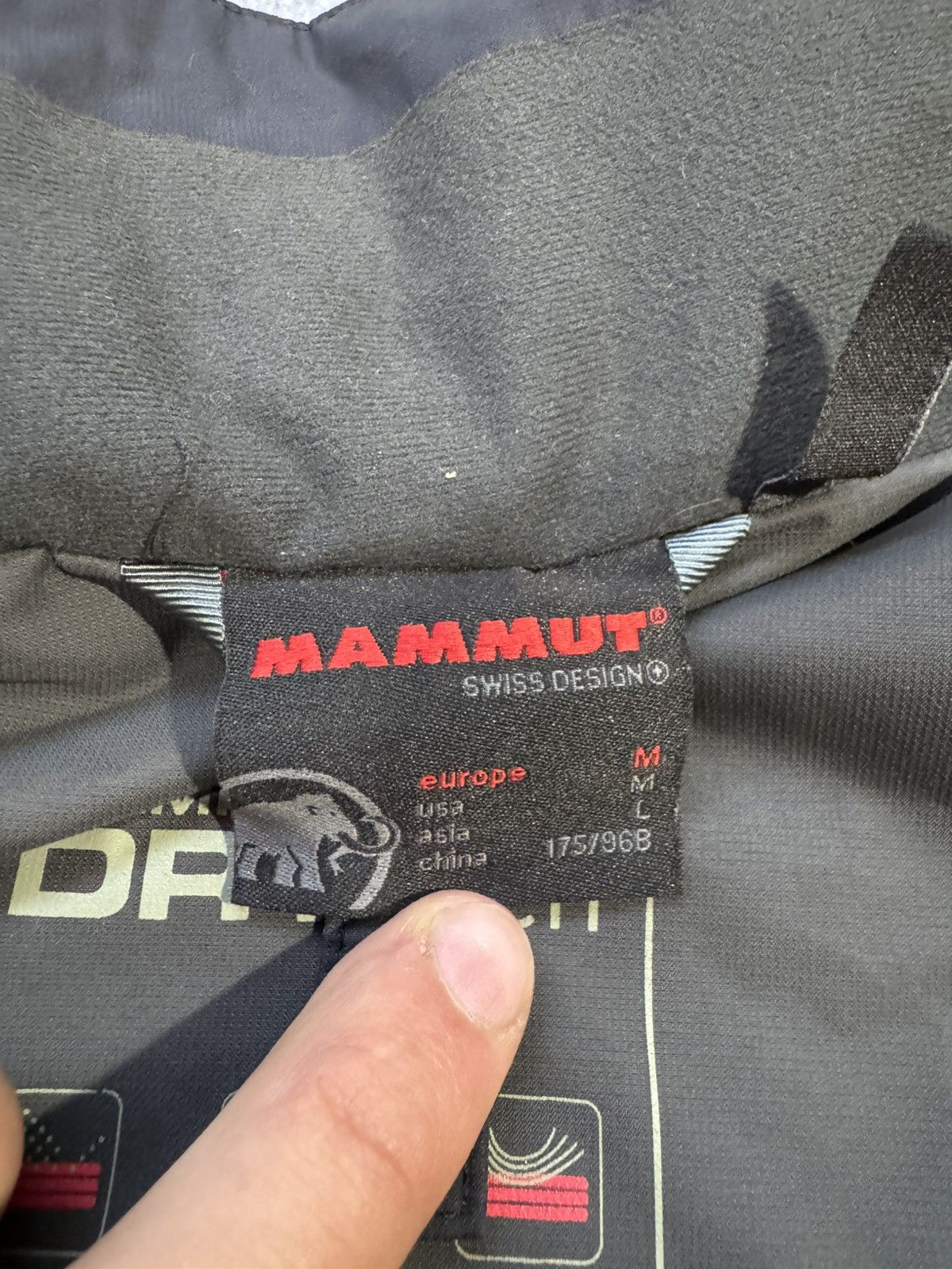 Mammut Mammut Dry Tech Jacket Size M Size US M / EU 48-50 / 2 - 22 Thumbnail
