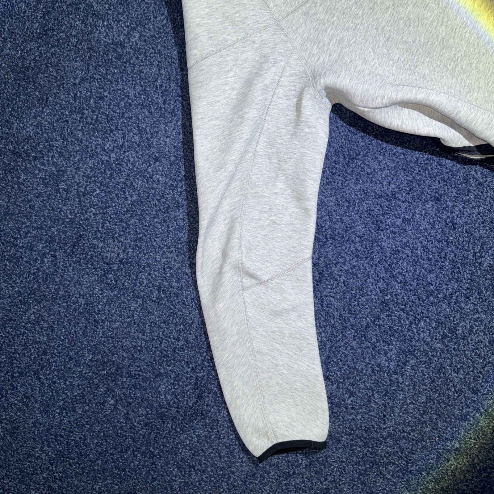 Nike Grey Nike Tech Size Large Slightly Used Great Condition Size US L / EU 52-54 / 3 - 11 Thumbnail
