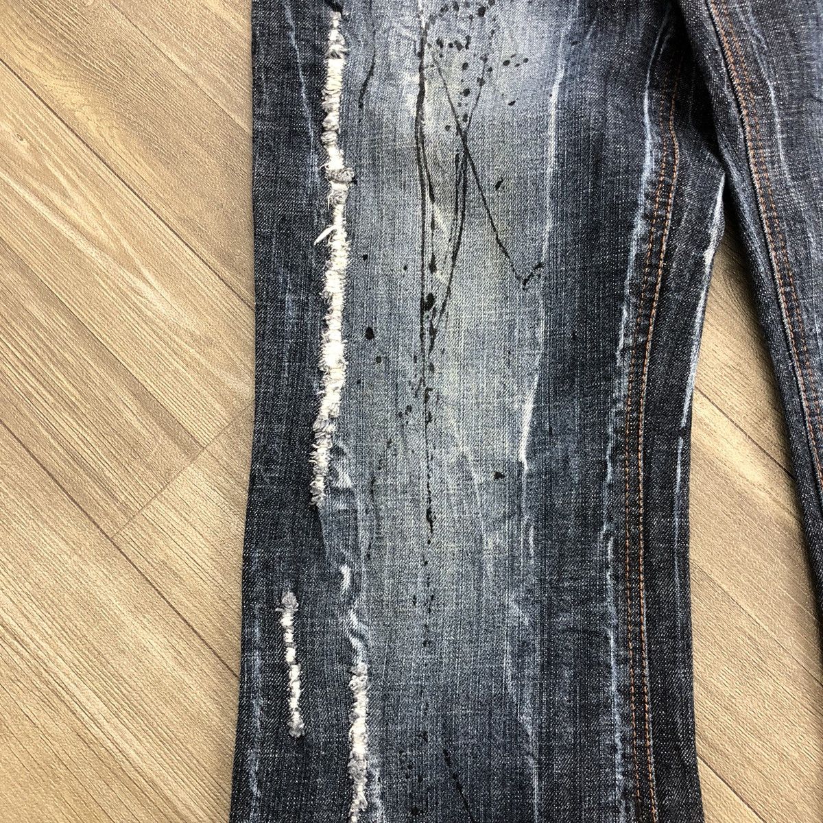 Japanese Brand 2000s Antfui Distressed Painted Lgb Goa Bootcut Flared Jeans Size US 28 / EU 44 - 6 Thumbnail