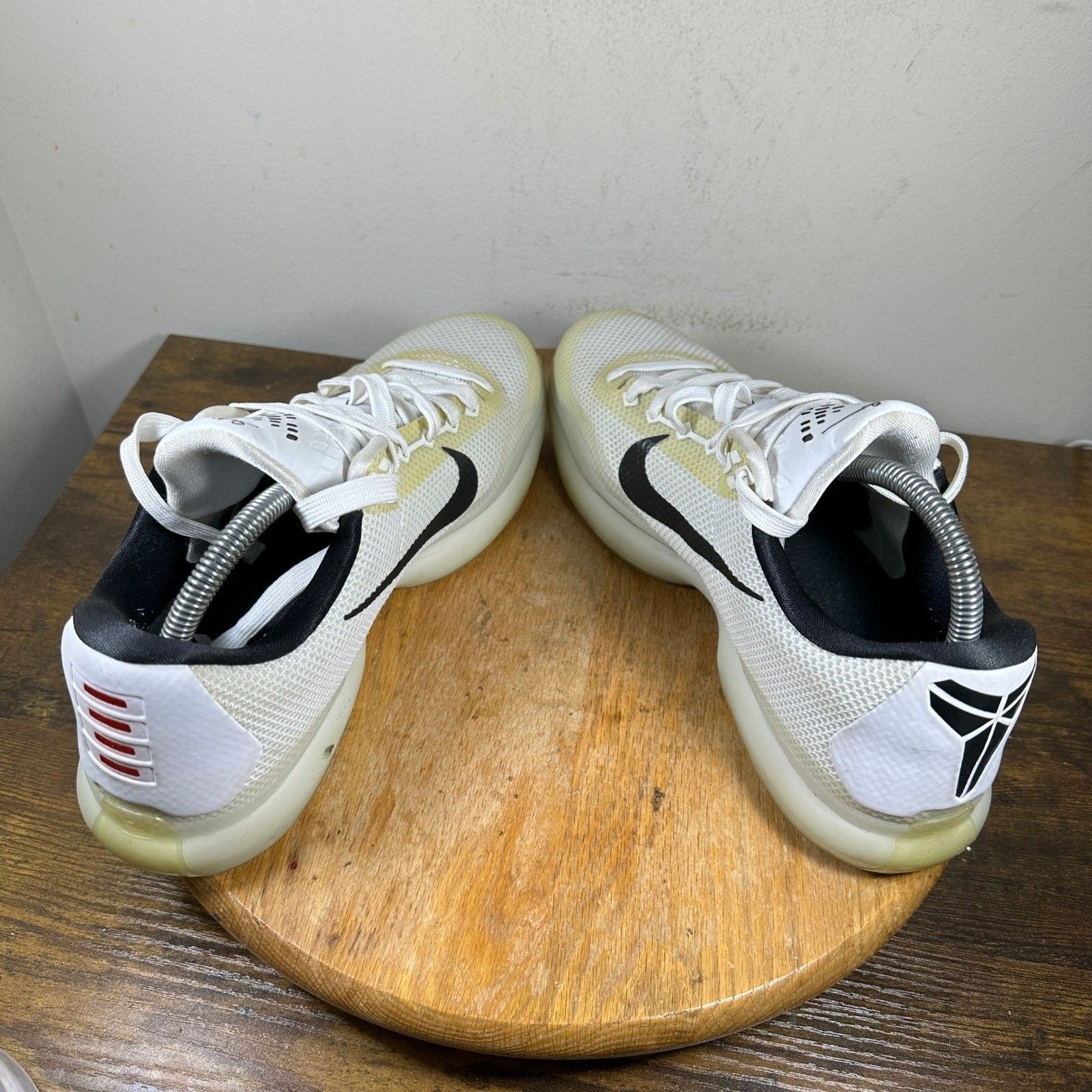 Nike Nike Kobe 11 EM Low Fundamental Men's Size 10 705317-100 Size US 10 / EU 43 - 5 Thumbnail