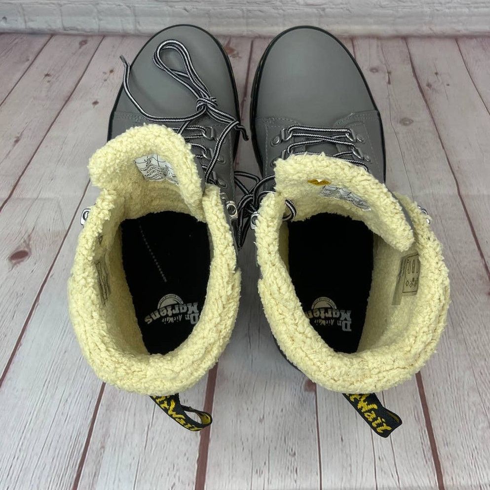 Dr. Martens Dr.Martens Combs With Faux Fur Lined Utility Grey Boots Size US 9 / IT 39 - 8 Thumbnail