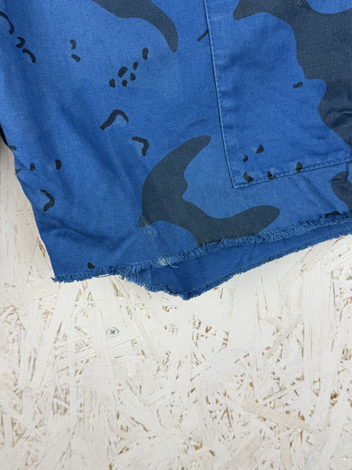 Supreme Supreme Overdyed Camo Cargo Shorts SS21 Blue Size 30 Size US 30 / EU 46 - 4 Thumbnail