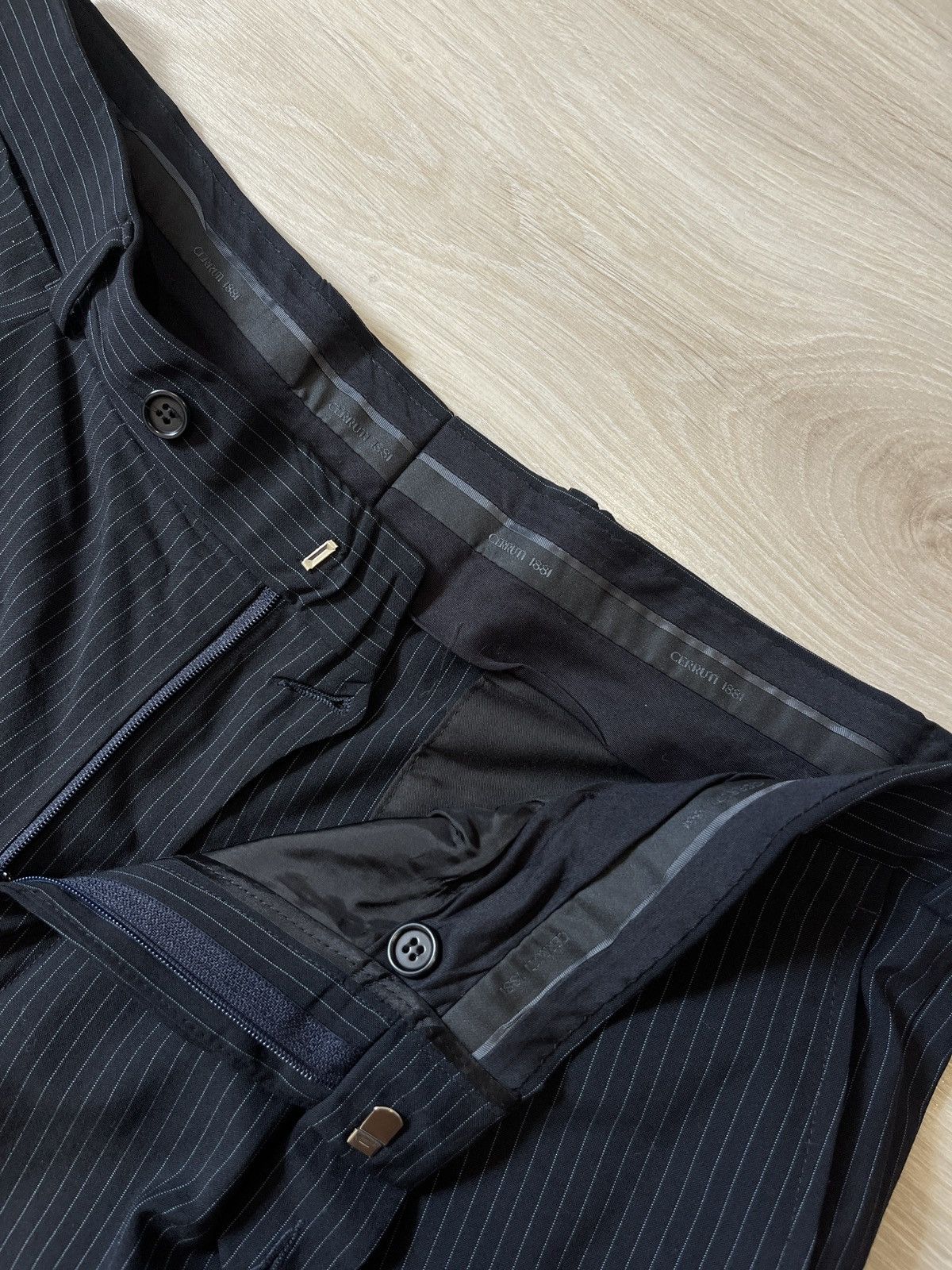 Cerruti 1881 × Vintage Cerruti 1881 Vintage trousers Black Wool Pleated Pants Size 42R - 8 Thumbnail
