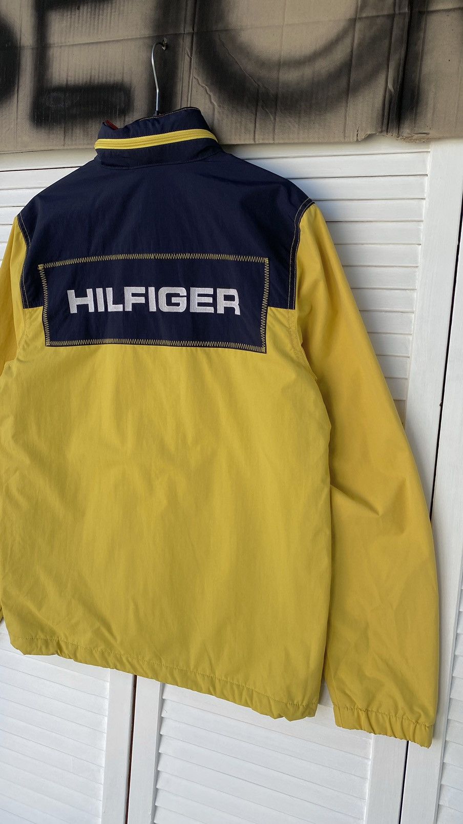 Tommy Hilfiger × Vintage Vintage Tommy Hilfiger Outdoor Waterproof Fleece Jacket Size US S / EU 44-46 / 1 - 8 Thumbnail