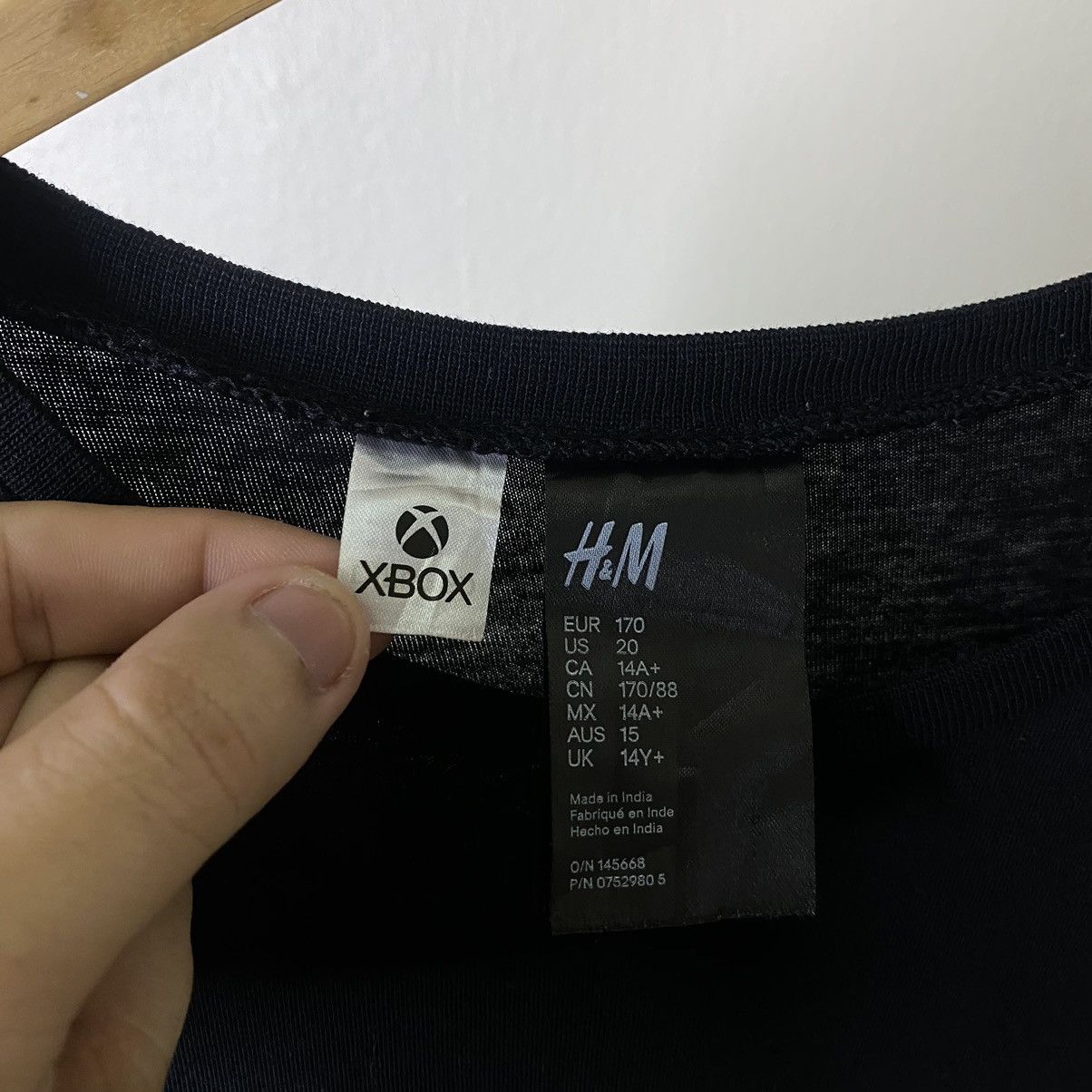 Playstation × Vintage Vintage Xbox X Series Video Games Promo Tee Collabs H&M Size US S / EU 44-46 / 1 - 3 Thumbnail