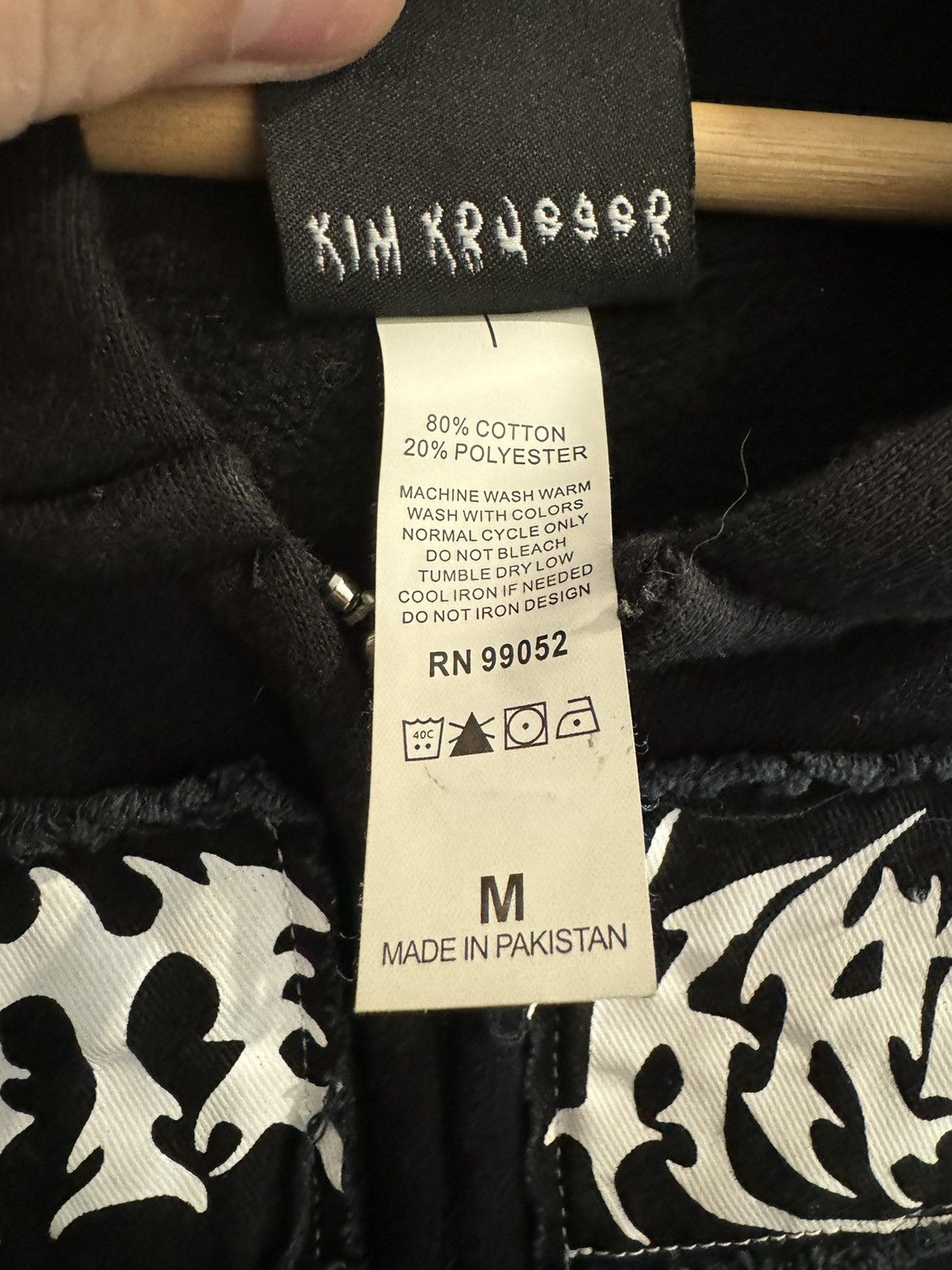 Kim Krueger SIGNED Kim Krueger “a personal connection” zip up Size US M / EU 48-50 / 2 - 6 Thumbnail