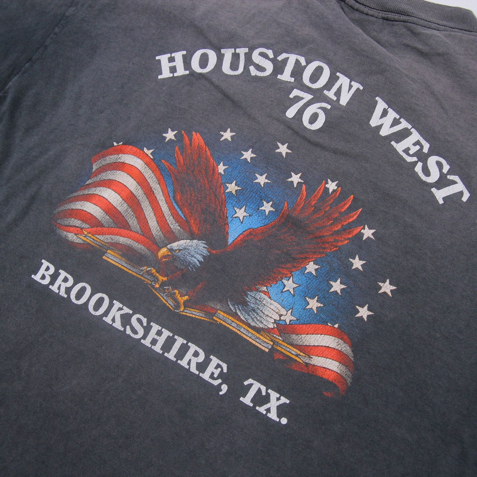 Vintage Vintage 3D Emblem "Wild and Free" Graphic T Shirt Size US XL / EU 56 / 4 - 11 Thumbnail