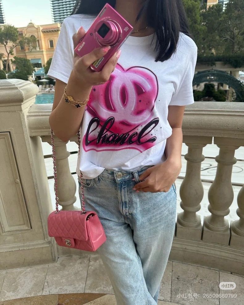Chanel Chanel Pink graffiti love double C white background short- Size S / US 4 / IT 40 - 5 Thumbnail