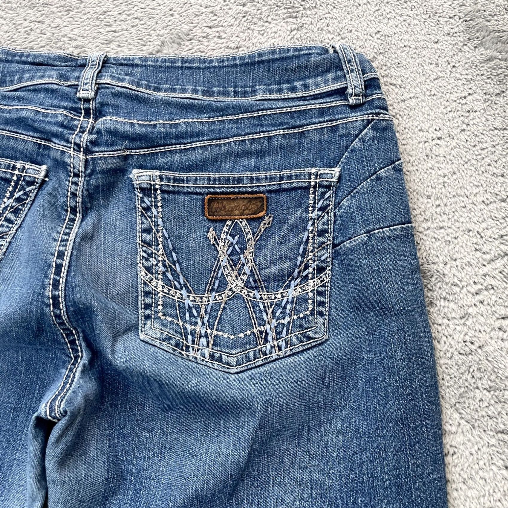 Wrangler Wrangler Jeans Womens 34 Blue Bootcut Denim Logo Button Zipper Stretch 5-Pocket Regular Inseam 33in Cotton Spandex Size 24" / US 00 / IT 34 - 6 Thumbnail