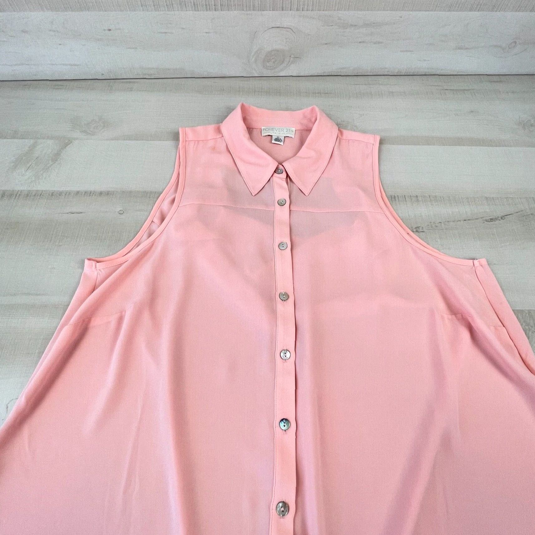 Forever 21 Forever 21 Women's Pink Sleeveless Blouse Top XL Plus Size Open Back Shirt Button Up Size XL / US 12-14 / IT 48-50 - 2 Thumbnail