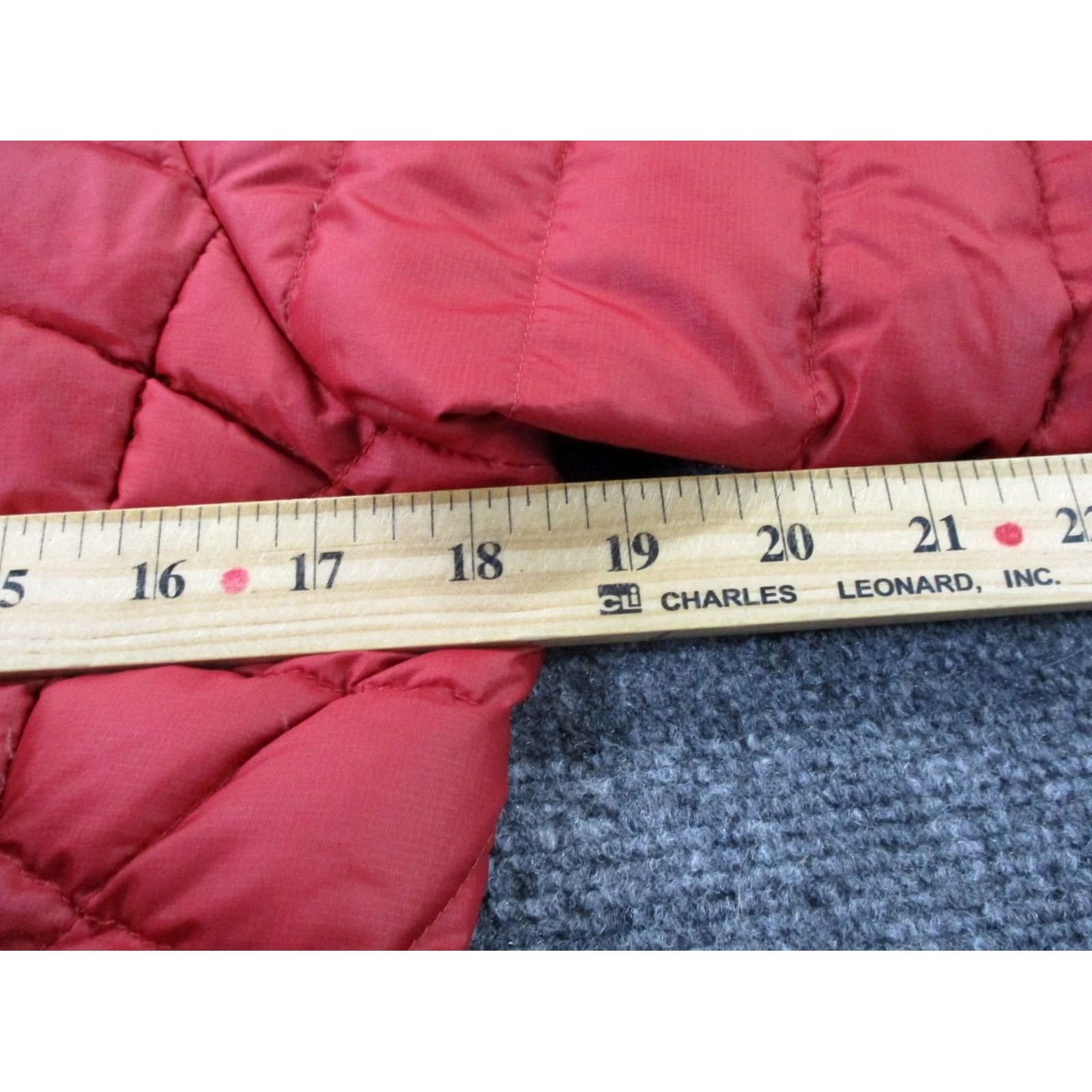 Patagonia Patagonia Jacket Women XS Red Down Puffer Quilted Outdoors Casual Zip Windproof Wind-Resistant Pockets Logo 90s Size XS / US 0-2 / IT 36-38 - 5 Thumbnail