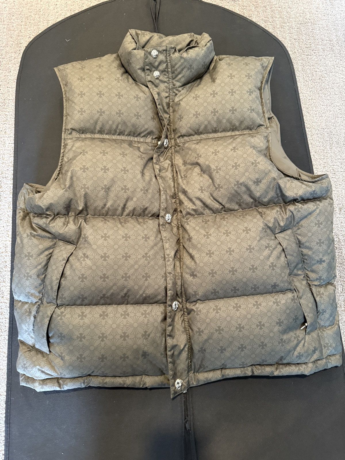 Chrome Hearts chrome hearts army green puffer vest Size US L / EU 52-54 / 3 - 1 Thumbnail