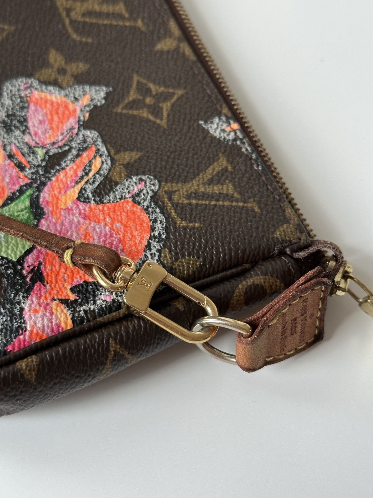 Louis Vuitton LOUIS VUITTON Pochette Bag Accessories Stephen Sprouse Roses Size ONE SIZE - 11 Thumbnail