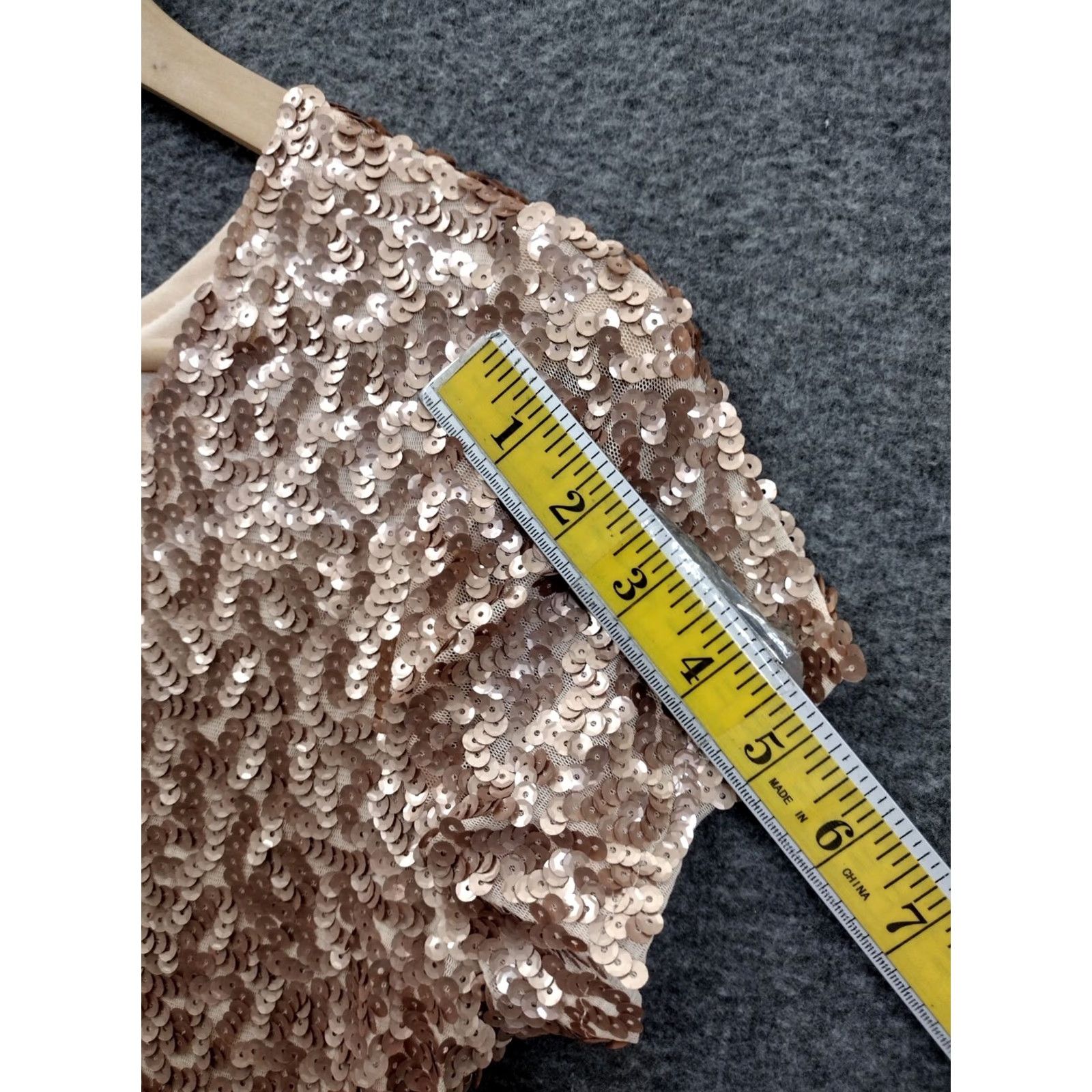 Vintage Pretty Guide Gold Sequin Mini Dress V-Neck Short Sleeve Party Formal Women S Dress Size 28" / US 6 / IT 42 - 5 Thumbnail