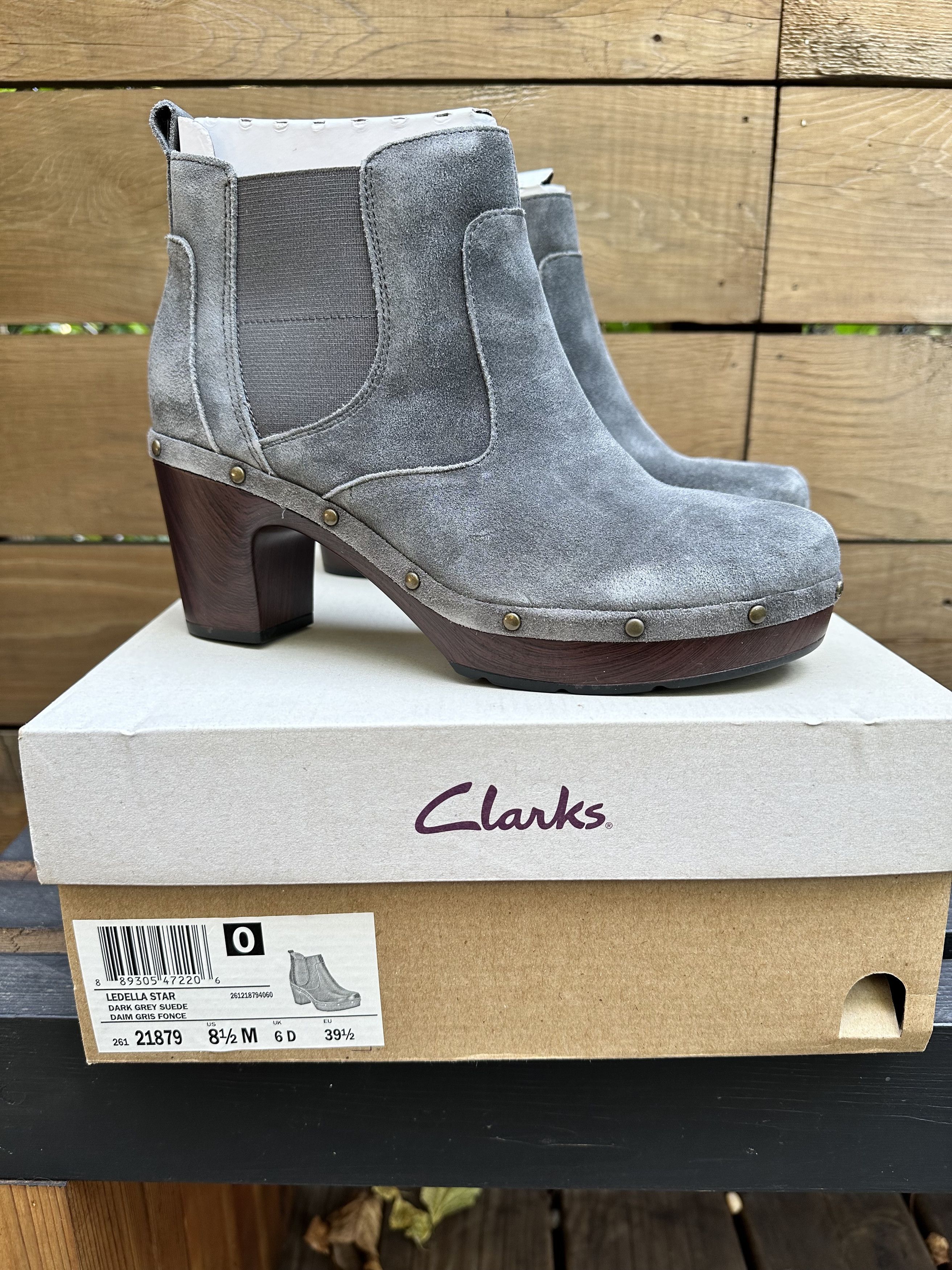 Clarks Clarks Soft Suede Slip-On Boots Size US 8.5 / IT 38.5 - 1 Thumbnail