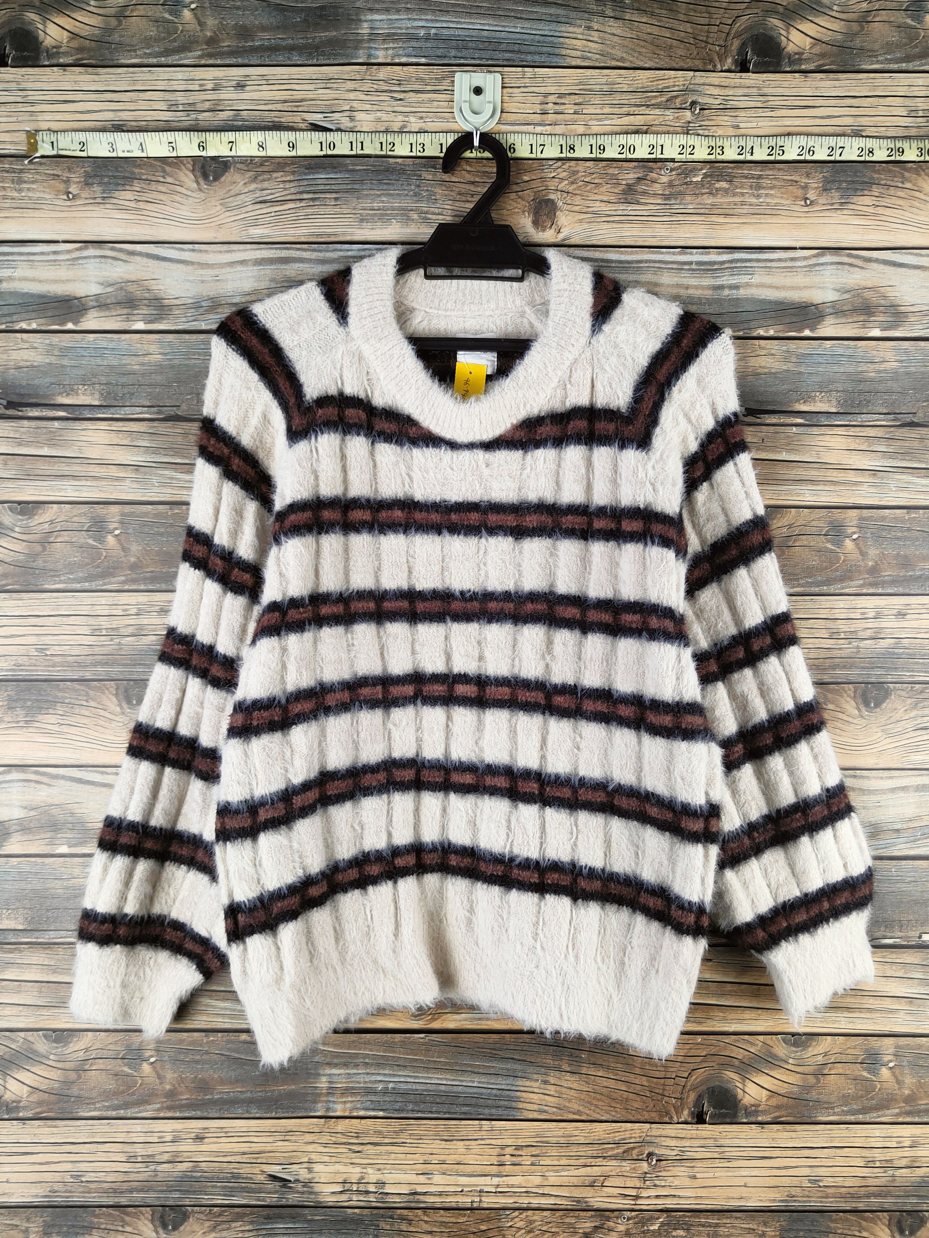 Japanese Brand DL Flove Beige Fur Mohair Knitwear #46-994 Size M / US 6-8 / IT 42-44 - 1 Thumbnail
