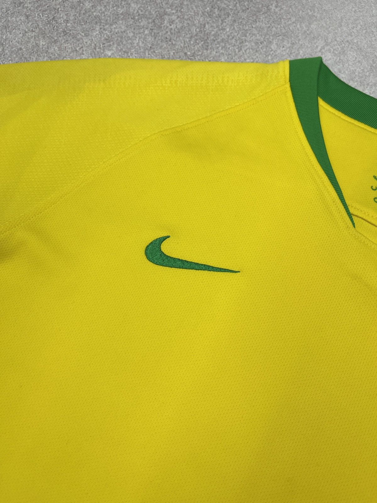 Nike Nike Brasil CBF Soccer Jersey Yellow T Shirt Football Size US S / EU 44-46 / 1 - 5 Thumbnail