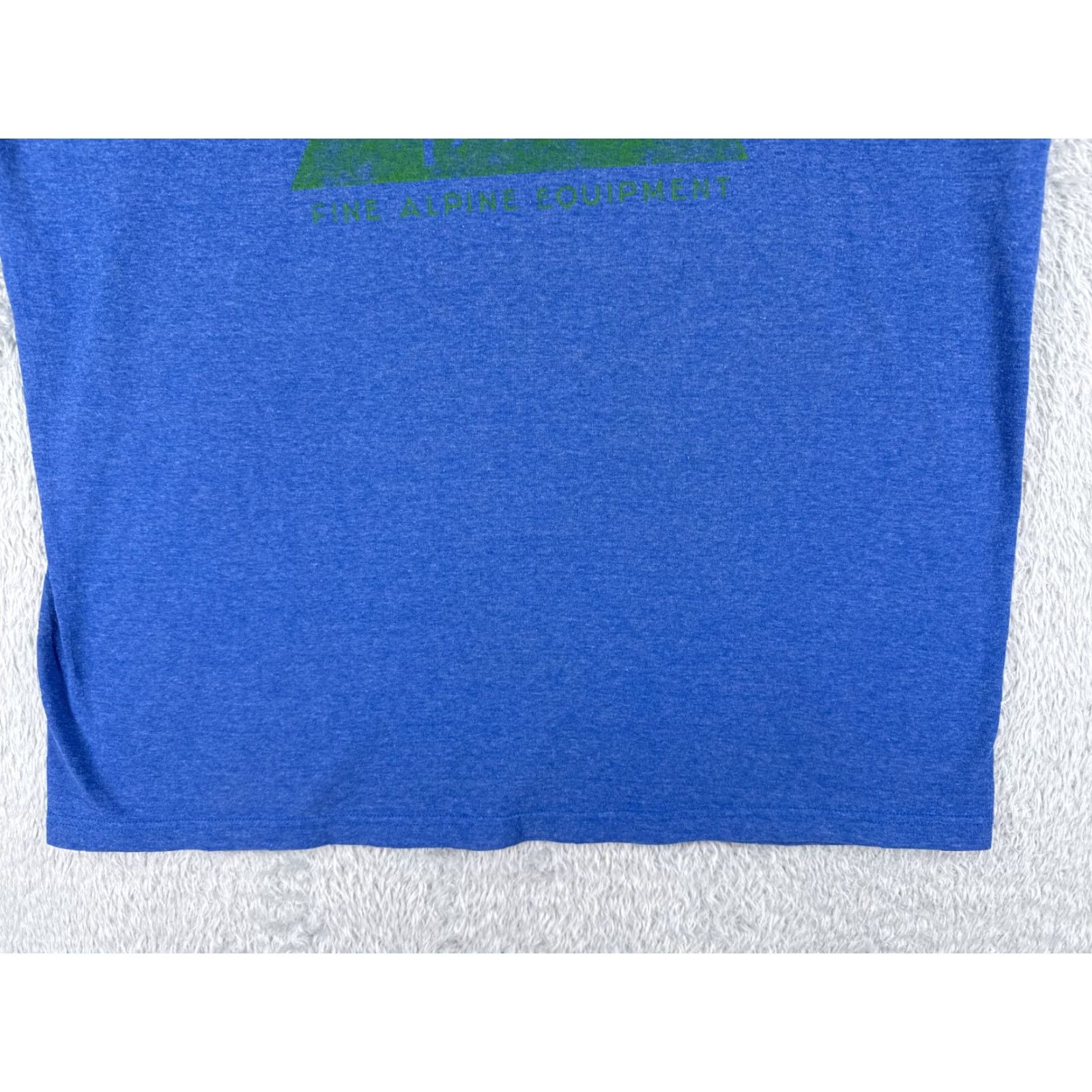 The North Face The North Face Shirt Men L Blue Short Sleeve Crew Neck Mountain Logo Alpine Size US L / EU 52-54 / 3 - 5 Thumbnail