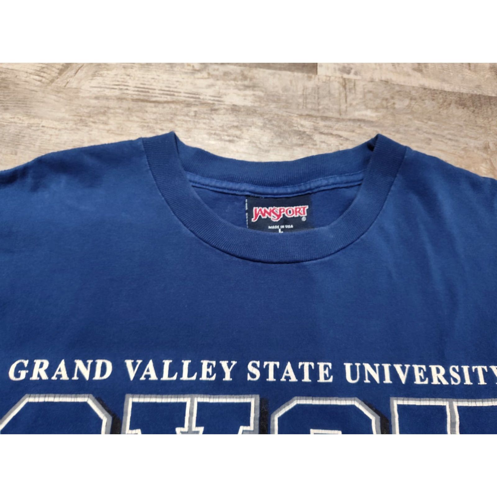 Jansport VINTAGE Jansport GVSU Lakers T-Shirt Men Large Blue College College Sports USA 90s Size US L / EU 52-54 / 3 - 5 Thumbnail