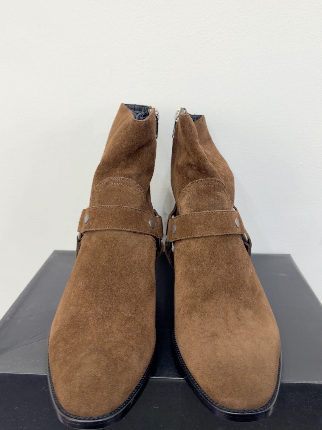 Saint Laurent Paris Saint Laurent Men's Chelsea Boots in Brown Size US 10 / EU 43 - 1 Thumbnail
