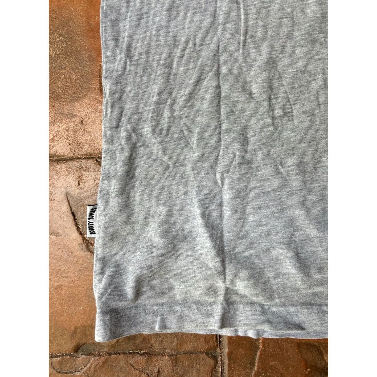 Vintage VINTAGE 90s Taz Mr Fix It Pocket T-Shirt Medium Gray Warner Brothers Studio Store Shirt Mens Size US M / EU 48-50 / 2 - 6 Thumbnail