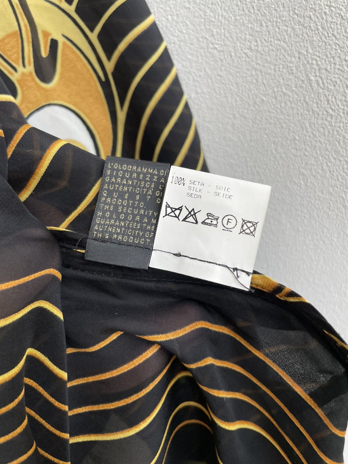 Roberto Cavalli Roberto Cavalli 2007 VOYAGE RUNWAY Collection Silk Blouse Size M / US 6-8 / IT 42-44 - 24 Thumbnail