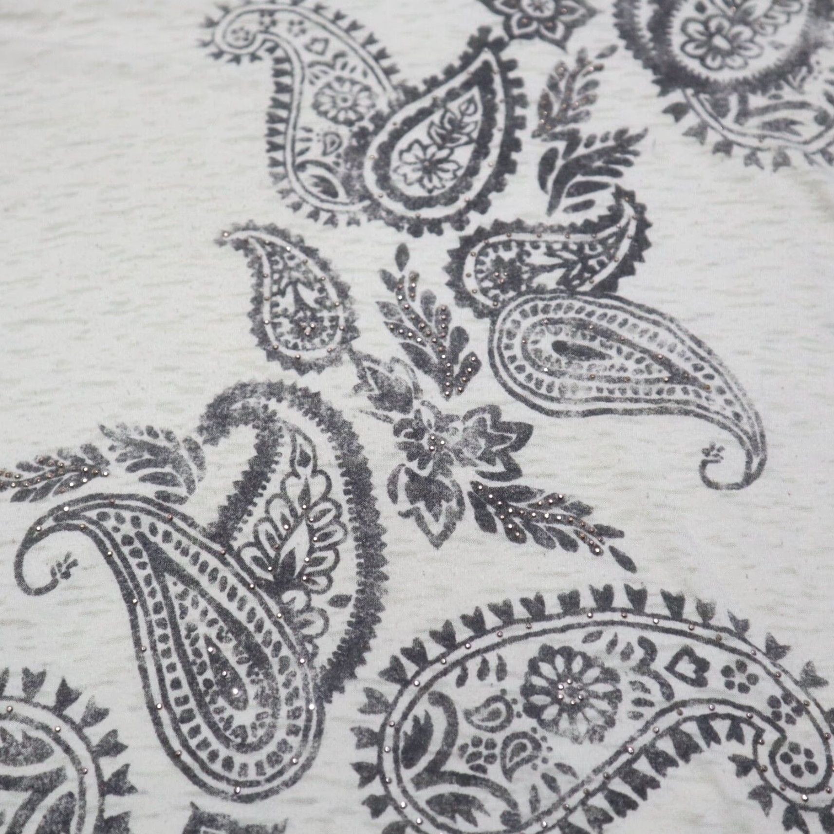 Vintage St. John's Bay Shirt Womens Adult Large Ivory Floral Paisley Top Short Sleeve Scoop Neck Casual Blouse Rhinestones Modern 90s Theme Size L / US 10 / IT 46 - 2 Thumbnail