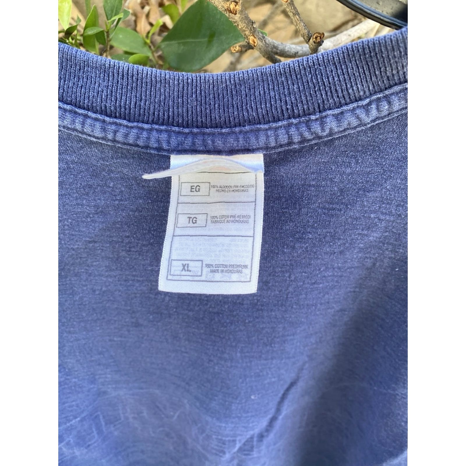 Fruit Of The Loom VINTAGE Chicago Fire Dept Wrigleyville Engine 78 Ambulance 6 T Shirt Worn Sz XL Nike Shirt Mens Blues City Fire 2000s 90s Theme Size US XL / EU 56 / 4 - 4 Thumbnail