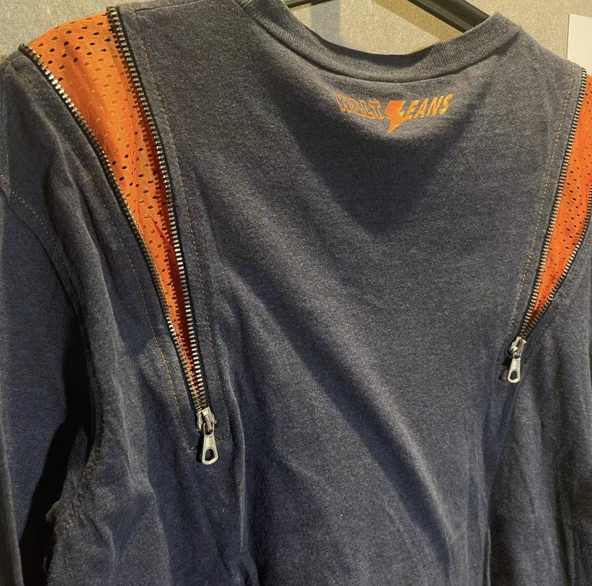 Walter Van Beirendonck Walter Van Beirendonck Zip-Detail Shoulder Long Sleeve Size US M / EU 48-50 / 2 - 4 Thumbnail