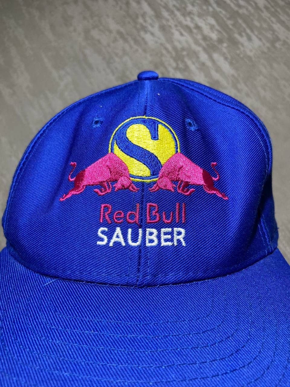Red Bull × Vintage Vintage Red Bull Sauber Petronas Official Cap Size ONE SIZE - 2 Thumbnail