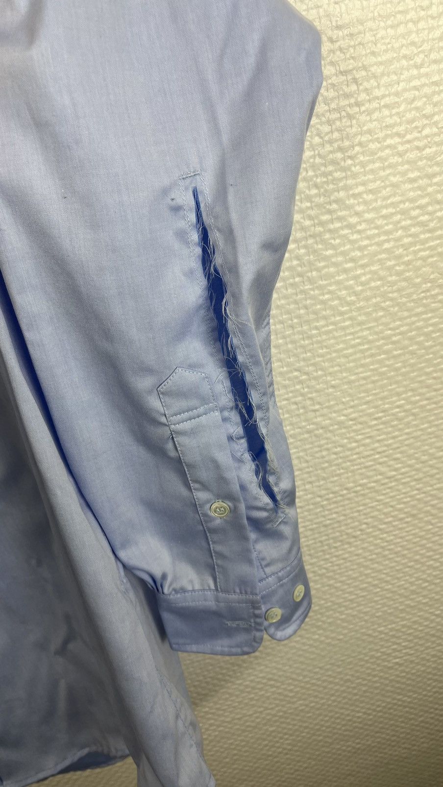 Shirt random identities