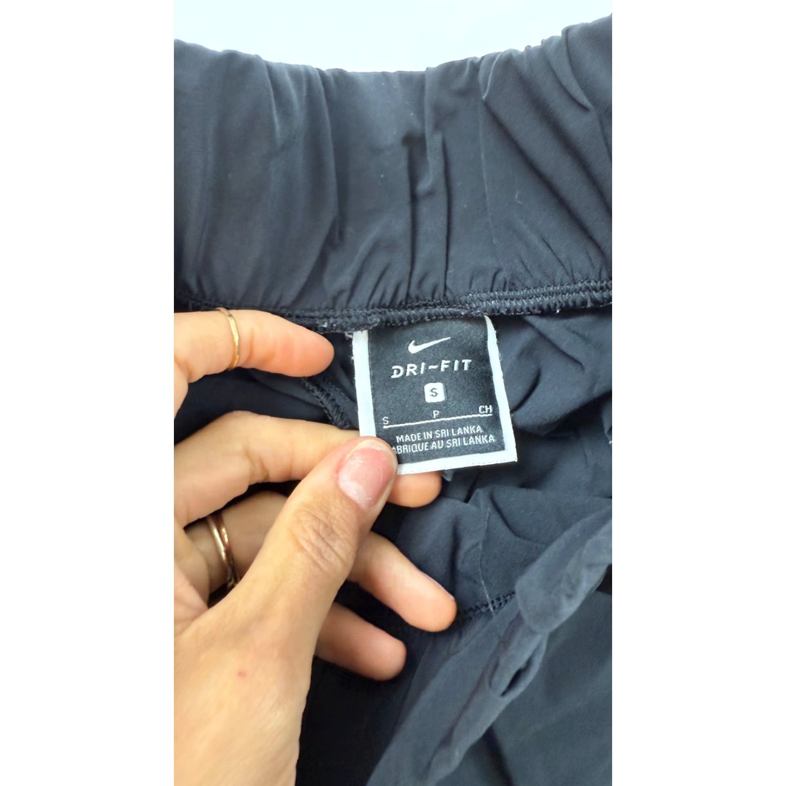 Nike Nike Pants Womens Small Black Track Dri Fit Windbreaker Elastic Waist Pull On Size 28" / US 6 / IT 42 - 4 Thumbnail
