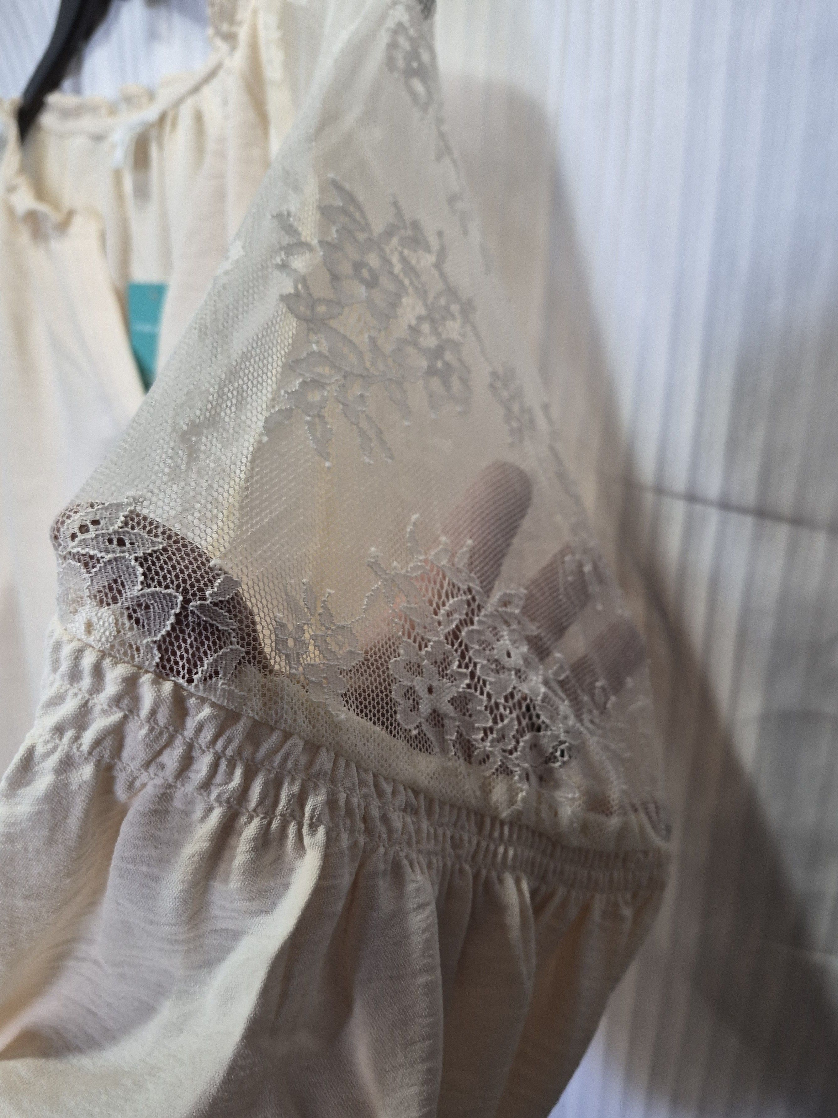 Other Maurices 1X Cream Lace-Shoulder Boho Top NWT Size XL / US 12-14 / IT 48-50 - 3 Thumbnail