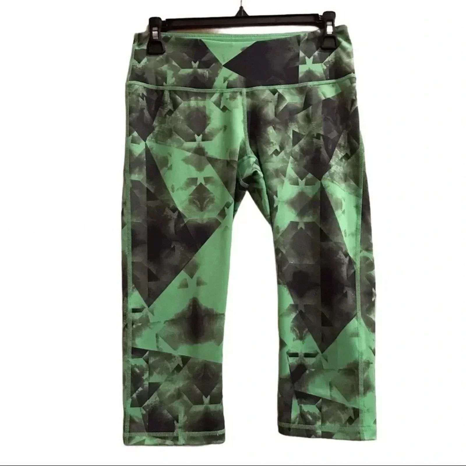 Other Z By Zella Geo Abstract Pattern Capri Leggings Women’s sz S Size 25" / US 0 / IT 36 - 1 Thumbnail