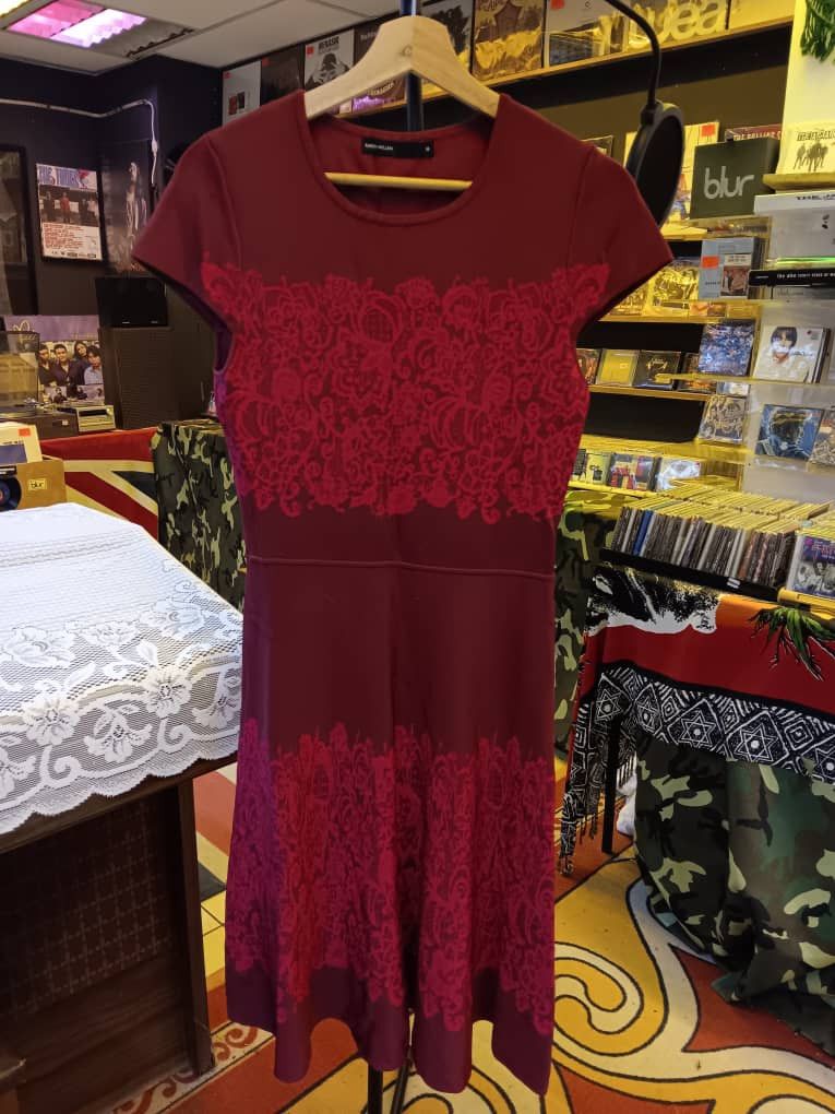 Karen Millen KAREN MILLEN MIDI DRESS STRECTHABLE Size M / US 6-8 / IT 42-44 - 1 Thumbnail