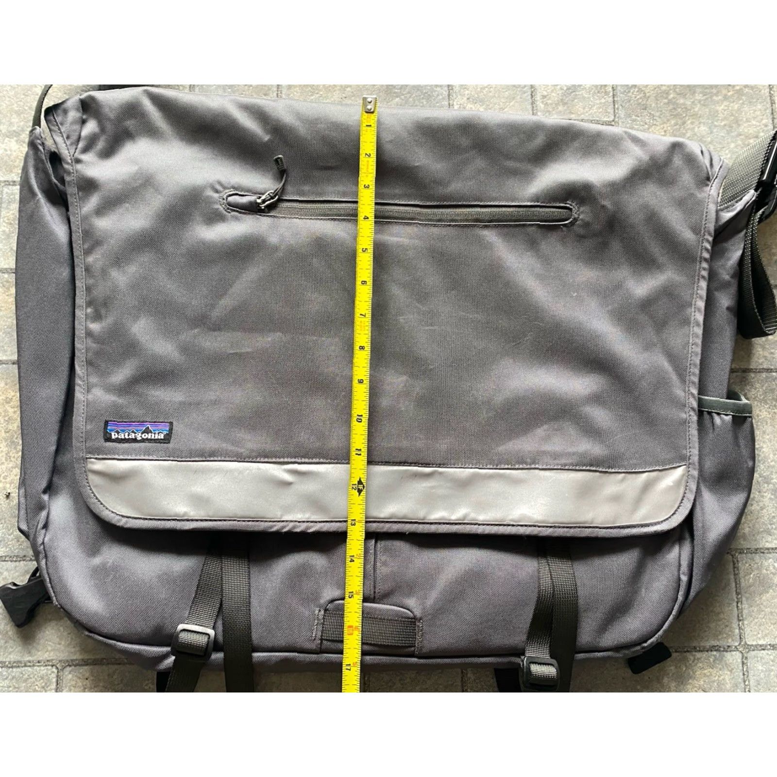 Patagonia Patagonia Messenger Bag Gray Mens Flaws Wear Shoulder Bag Size ONE SIZE - 6 Thumbnail